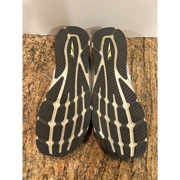 Altra Womens Gray Viho Road Walking Running Shoe Size 12 AL0A4QT0416 - Picture 7 of 8